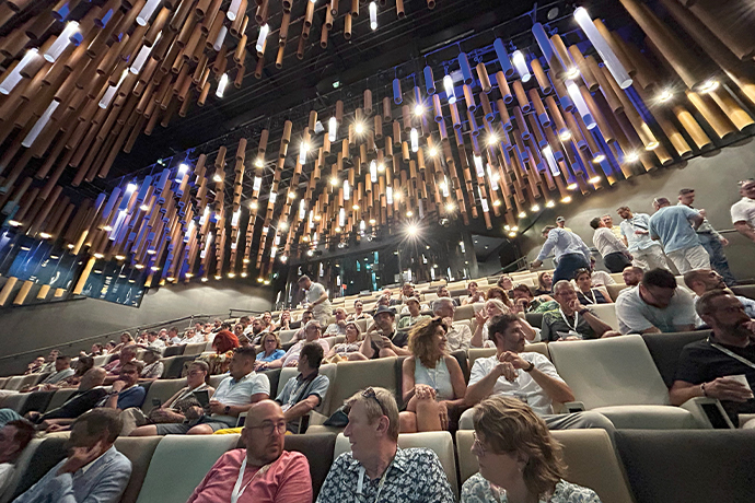 Discac a célébré ses 35 ans, en séduisant avec une inédite et encore secrète collection…