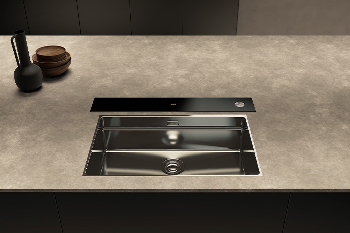 Franke célèbre le maître d’air Roblin à Paris avec un éclat de Supernova