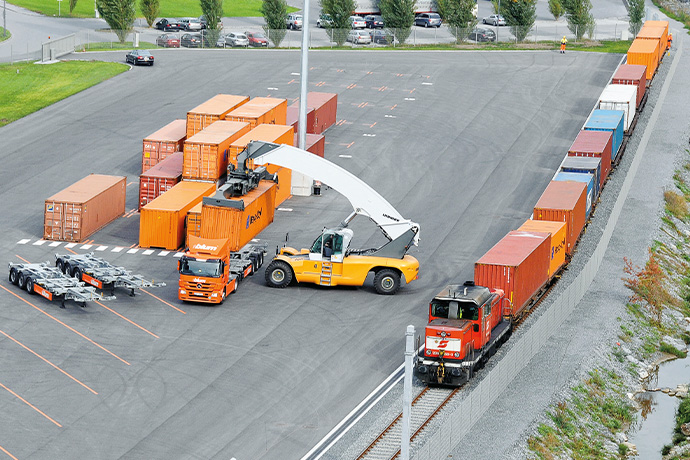 Inside Blum : une visite privilégiée des usines autrichiennes avec Blum France