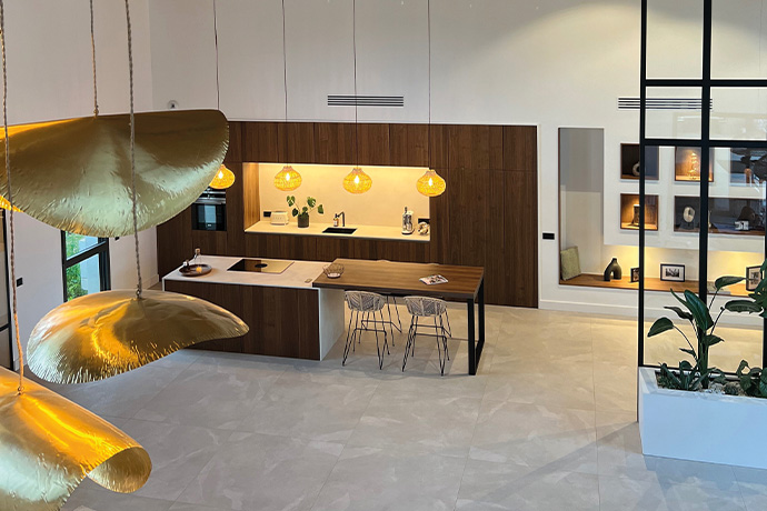 Cuisines Tendances dévoile un magasin Leicht inédit, le plus grand de France