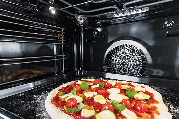 Siemens signe son nouveau four haut de gamme iQ700 studioLine