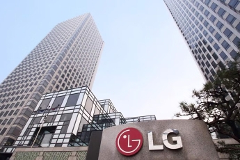 LG débute 2025 en force et renouvelle sa collaboration avec la cheffe Hélène Darroze