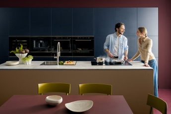 Franke dévoile ses tables aspirantes 2gether pour une cuisine plus fluide