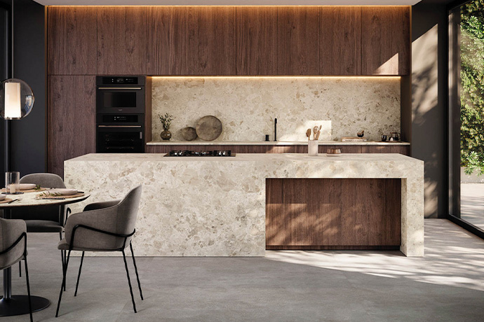 Venux transforme la pierre frittée en luxe accessible